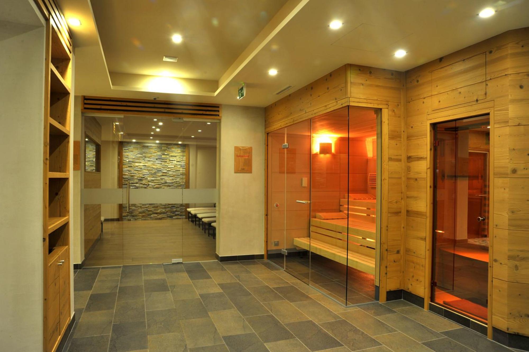 Hotel Garni Maria Theresia Ischgl Esterno foto