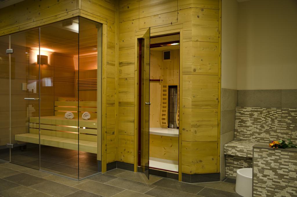 Hotel Garni Maria Theresia Ischgl Esterno foto