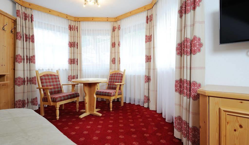 Hotel Garni Maria Theresia Ischgl Esterno foto